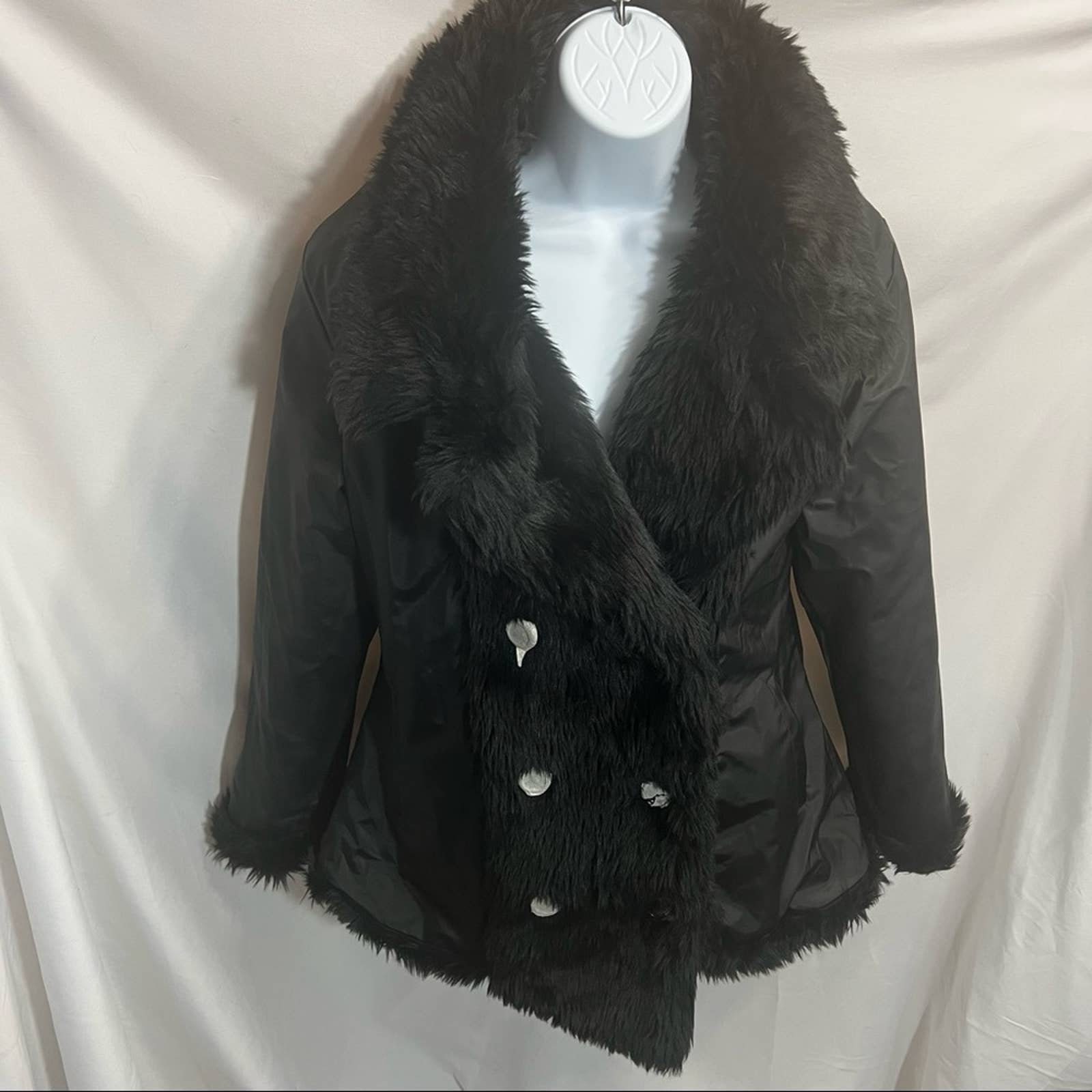 Platinum Utex Black Faux Fur Reversible 