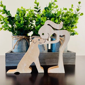 Ragazza con cane - incisione laser personalizzata disponibile