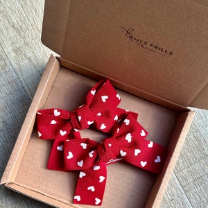 Red heart clip bows, Valentine’s Day Heart bows, Lined clip, Heart Hair Clips, Toddler Hair Clip, Valentines gift