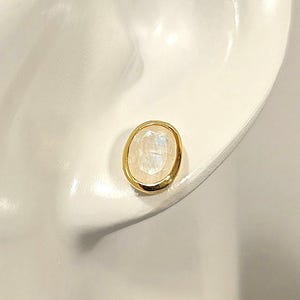 Gold-plated moonstone stud earrings • 925 sterling silver, nickel-free • Handmade jewelry • Natural gemstone • Moonstone earrings • Blue shimmer