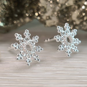Snow flake stud earrings polished - silver stud earrings for women - oriental - ice flower - ladies&#39; stud earrings - sterling silver 925 nickel-free