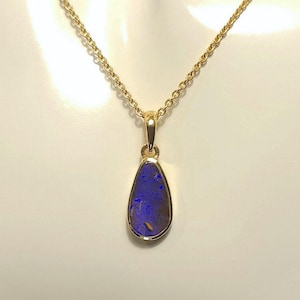 Natural boulder opal pendant made of 750 yellow gold - opal pendant gold 750 - natural blue opal - hand-cut opal pendant - set