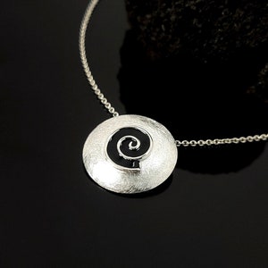 Spiral pendant made of silver 925 - silver pendant with spiral - snail-shaped pendant - silver disc with spiral - spiral-shaped