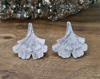 Boucles d'oreilles à clous en feuille de ginkgo - boucles d'oreilles à clous - boucles d'oreilles à clous en argent - boucles d'oreilles à clous de ginkgo - feuille de ginkgo - ginkgo - boucles d'oreilles à clous argent - boucles d'oreilles à feuilles de ginkgo