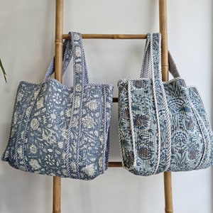 Sacola grande reversível de algodão acolchoado estampada à mão, cinza e branca, floral, ecológica, sustentável, resistente, para compras de supermercado, estilo boho, artesanal
