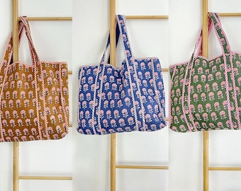 ★送料・関税込★Margarin Fingers★FLORAL QUILTED TOTE BAG★ 마가린핑거 FLORAL QUILTED TOTE BAG (CREAM) | 브랜드 중고거래