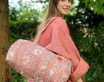 Bolso de hombro acolchado tipo lona, de algodón, con estampado floral de melocotón, ecológico, sostenible, resistente, ideal para yoga, compras, playa, artista, bohemio, para pasar la noche.