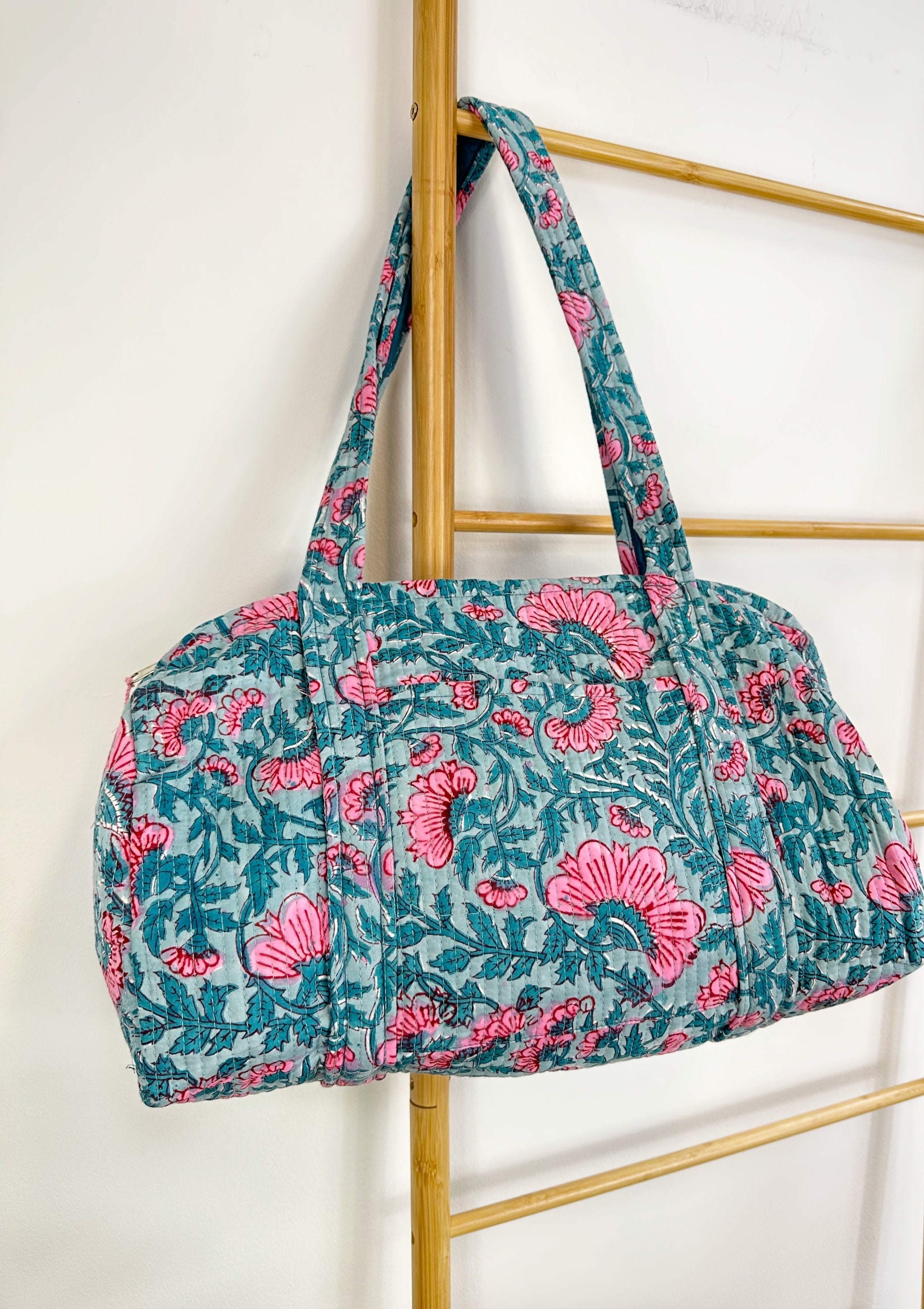 WEEKEND HOLD ALL DUFFLE BAG - PALE PINK