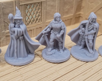 Adventurer Minis set of 5, 28mm- Dungeons & Dragons or any RPG Game.