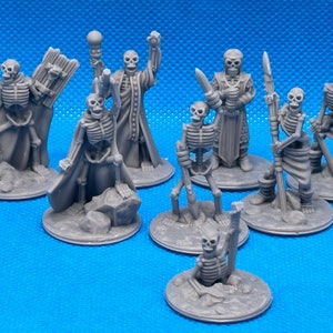 Skeleton Warband, 8-28mm minis- Fat Dragon Games, Dungeons & Dragons or any RPG Game.