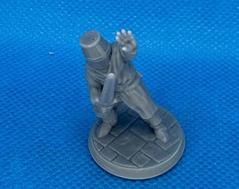 Knight Defending, 28mm RPG miniature, Briteminis