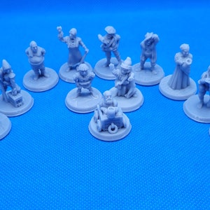 Townsfolk 28mm, 17 minis, Village People, Dungeons and Dragons, RPG minis