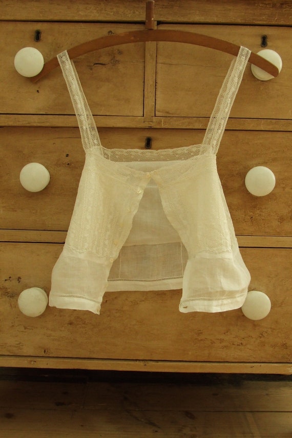 Antique edwardian fine linen and lace camisole, 1… - image 1