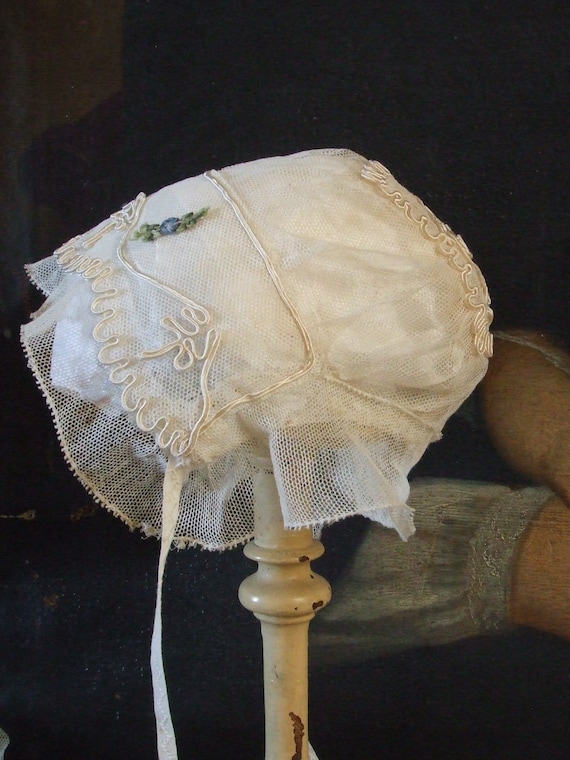 Edwardian child's lace silk lined bonnet, Victori… - image 4