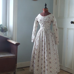 Antique &#39;London Drapers&#39; winter warm thick cotton roller printed dress, beautiful colours and pattern. 1830&#39;s.