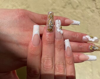 Custom luxury press on nails