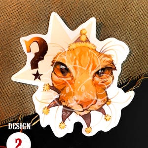 K&ouml;nnte beinhalten: Ein Aufkleber mit einer Cartoon-Katze, die einen Narrenhut mit einem Fragezeichen und einem Stern &uuml;ber dem Kopf tr&auml;gt. Der Aufkleber ist 8 cm x 8 cm gro&szlig; und hat die Nummer 2.
