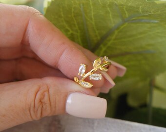 Gold Leaves CZ Statement Ring, Elegant Ring for Her, Leaf Design Ring, Nature Inspired Jewelry