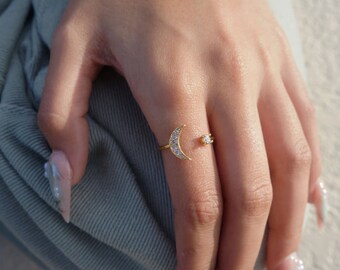 Minimalist Gold Moon Star Ring, Dainty Delicate Band, Tiny Celestial Jewlery, Gift Idea