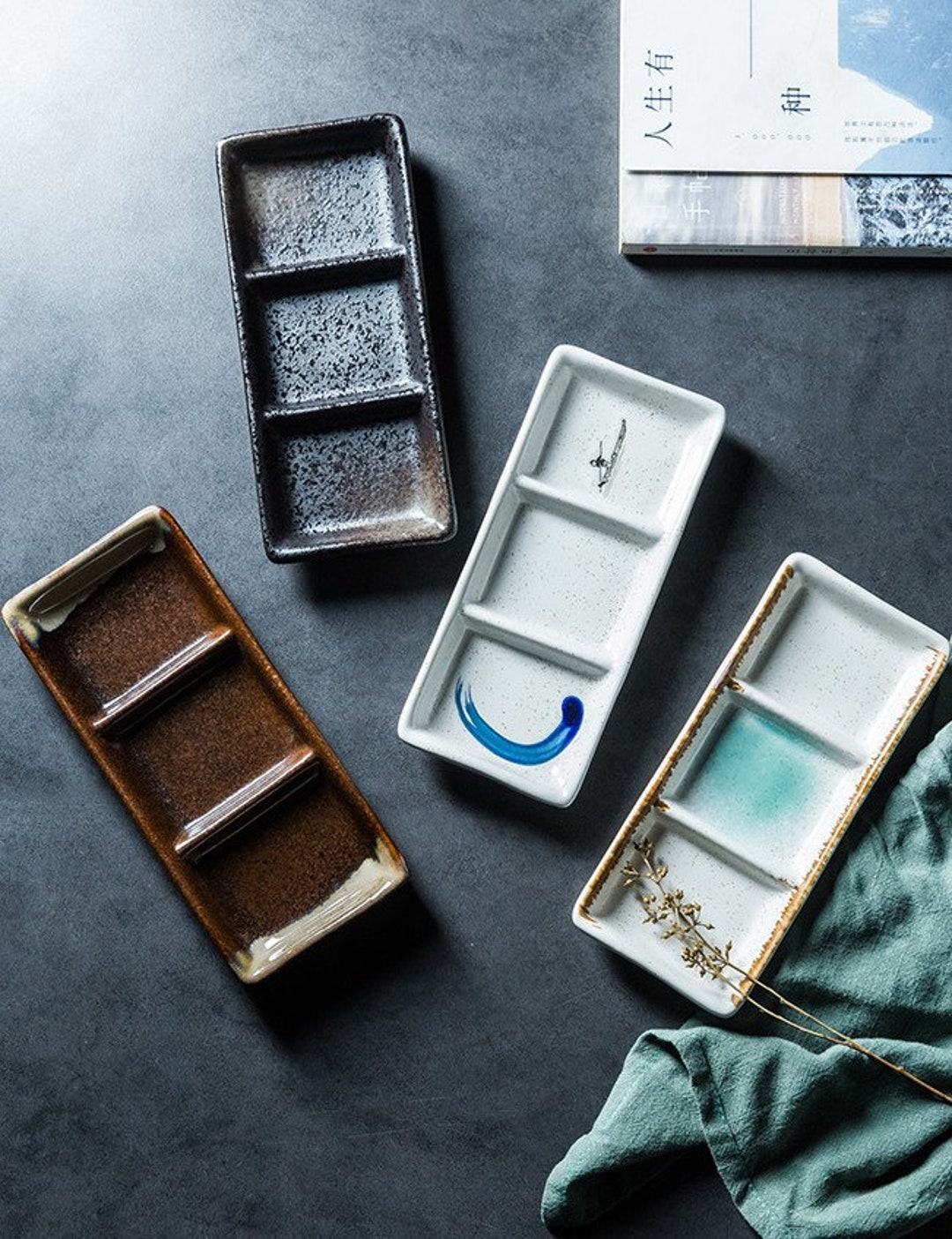 Porcelain Divided Sauce Dishes Contemporary Japanese Style 3grid Plate for Serving Seasoning