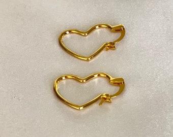 18K Gold Filled Heart Hoop Earrings • Minimalist Heart Hoops • Gold Heart Hoops • Dainty Earrings • Delicate Love Jewelry • Women Jewelry