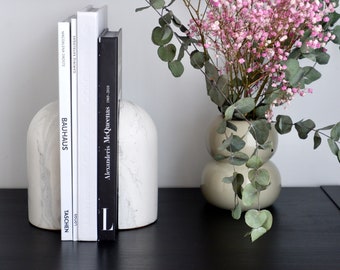 Modern design bookends set, black marble bookends, shelf decor idea, perfect gift for all booklovers