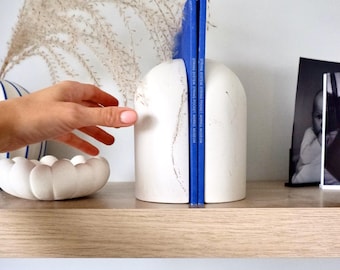 Marble Effect Plaster Bookends Set, Modern Bookshelf Decor, Neutral Home Accents