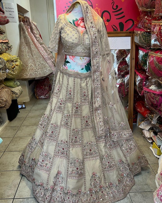 Buy Pakistani Party Wear Lehenga Choli for Girls Online – Nameera by Farooq