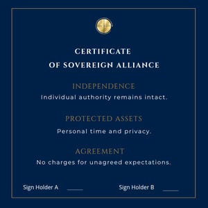 Puede incluir: Un certificado azul marino con detalles dorados y texto. El certificado dice "CERTIFICADO DE ALIANZA SOBERANA" e incluye declaraciones sobre independencia, activos protegidos y acuerdo. Se proporciona espacio para firmas.