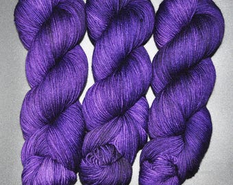 Blackwater Iris - Merino Nylon Fingering Hand Dyed Yarn