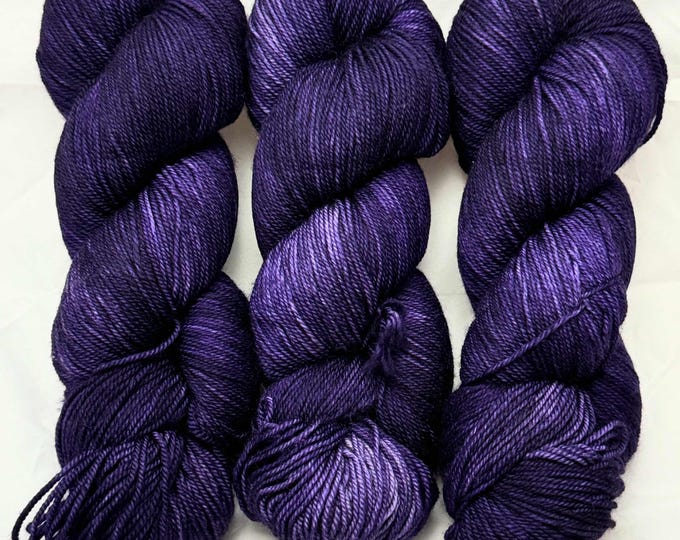 Blackwater Iris - Merino Cashmere Nylon Fingering Hand Dyed Yarn