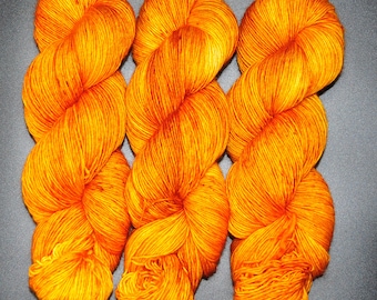 Amber - Single Ply Merino Fingering Hand Dyed Yarn
