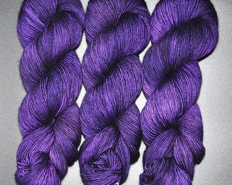 Blackwater Iris - Single Ply Merino Fingering Hand Dyed Yarn