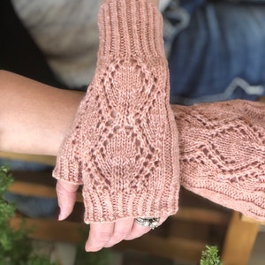 Knitting Pattern "Clover Creek Mitts"