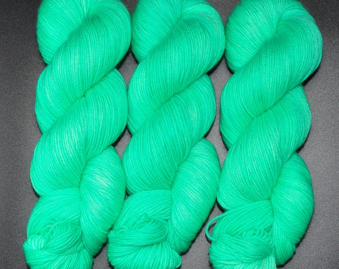 Peppermint - Merino Nylon Fingering Hand Dyed Yarn