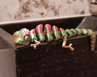 Articulated Chameleon | Articulated Animal | Desk Toy | Anxiety Relief | Sweet