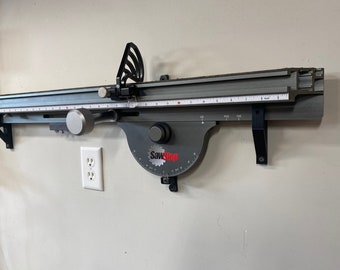 Wall Bracket for storage of Sawstop Sliding Table Fence