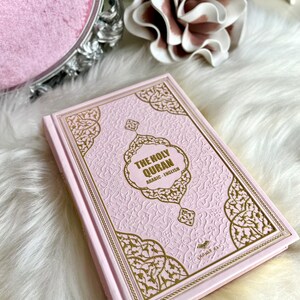 White English Quran, Ramadan Gift, Islamic Eid Gift, English Thermo Leather Pink Quran Set, Prayer Rug, Crystal Tasbih, Translate Quran Gift image 9