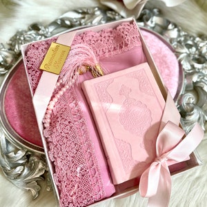 Pink Hijab Pink Tasbih Pink Quran, Hijab Ramadan Woman Gift Set, Ramadan Mubarak, Islamic Gift Set, Gifts for Her, Eid Gift, Ramadan Kareem