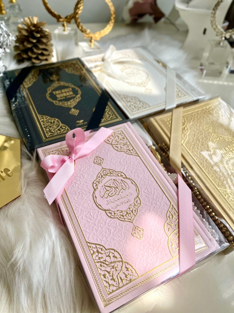 White English Quran, Ramadan Gift, Islamic Eid Gift, English Thermo Leather Pink Quran Set, Prayer Rug, Crystal Tasbih, Translate Quran Gift image 8
