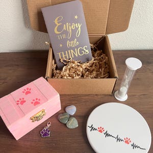 Handgefertigte Haustier Pausenbox – Pfotenabdruck Untersetzer & Erinnerungstruhe