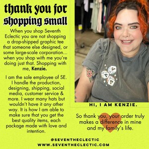 Puede incluir: Imagen de una mujer pelirroja con una camiseta gris con gr&aacute;ficos de dados. El texto dice "thank you for shopping small" y "HI, I AM KENZIE." La imagen promociona Seventh Eclectic, enfatizando el apoyo a las peque&ntilde;as empresas y los art&iacute;culos hechos a mano.
