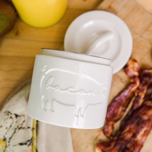 Ceramic Bacon Grease Container With Strainer, 2 Color Options 