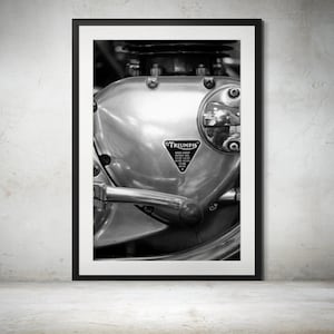 Triumph Bonneville T120R-motorfietscarter 1969 close-up zwart-witafdruk - klassieke motorfietsen, motorkunst