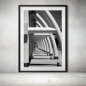 Moderne Überdachung an der Denver Union Station - Schwarz-Weiß-Druck, Denver Fotografie, Baukunst