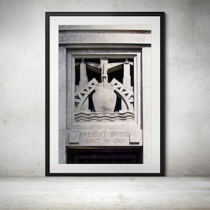&quot;State Street Chicago River Bridge Tender House Kalkstein Relief Fotografie &quot;&quot;Chicago River Bridges&quot;&quot;, Chicago Fotografie.&quot;