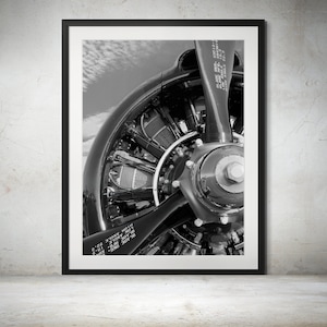 WWII Fighter Plane Engine Print - Black & White Aviation Wall Art, Vintage Military Aircraft Decor, Pilot Gift, WWII Warbirds