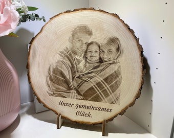 Rustic tree slice with photo and desired text - Unique gift idea - Laser engraving - Picture on wood - Photo engraving - Photo on wood -