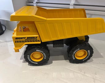 ヴィンテージのトンカダンプトラック - Etsy 日本