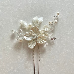 Vintage inspired silver hair pin with pearl white flower - flower girl/bridesmaid | wedding bridal hair accessory | hair jewellery